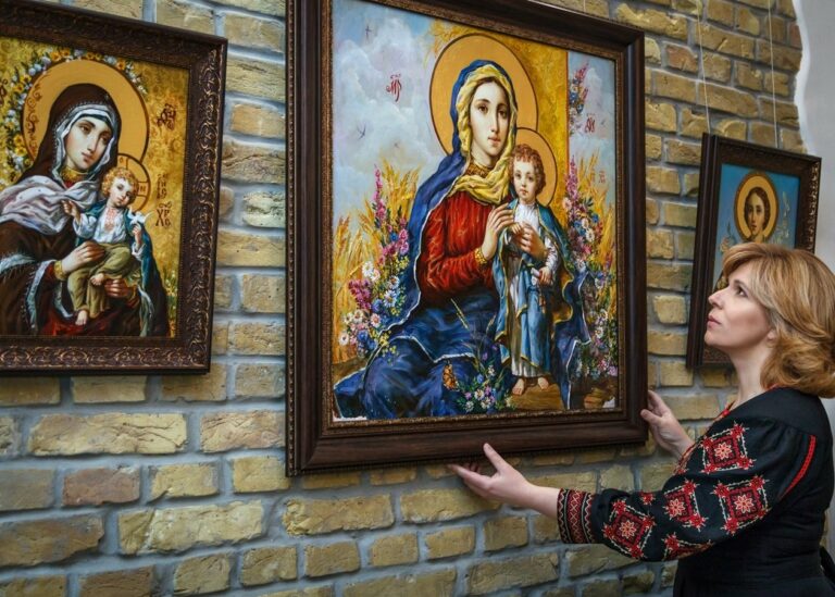 Музей украинской иконы стал жертвой коронавируса: Богомолец продает «Радомысль» - today.ua