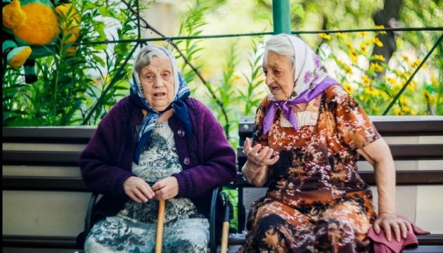 Пенсіонерам розповіли, як накопичити на старість: можна жити не тільки на пенсію  - today.ua
