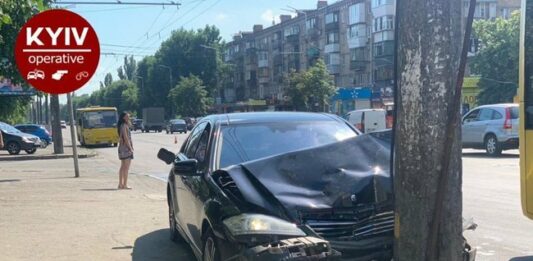 П'яний працівник автомийки розбив Mercedes, який «взяв покататися» - today.ua