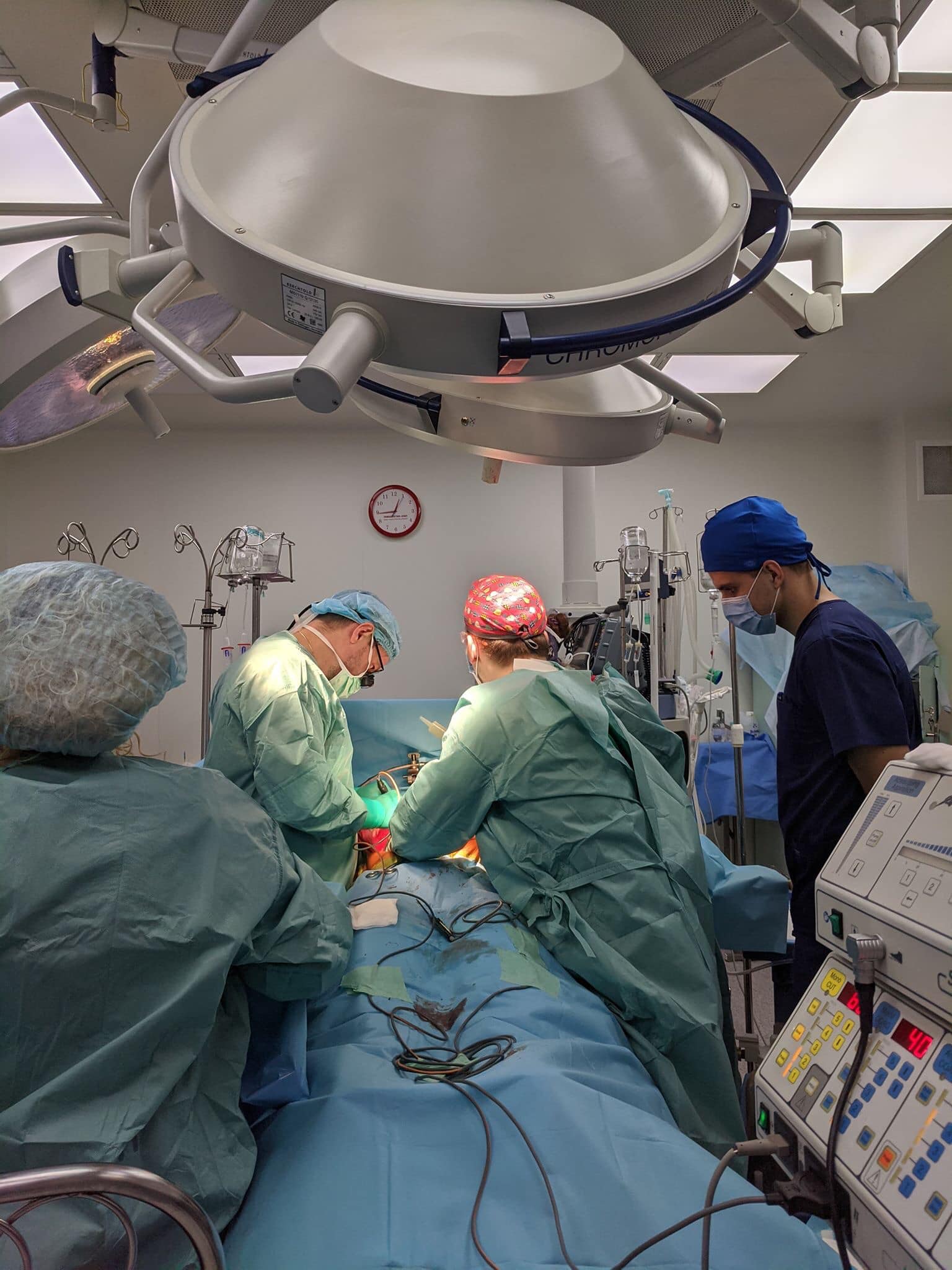 Найтяжча ніч у житті: в Києві батько дав згоду на трансплантацію органів загиблого сина