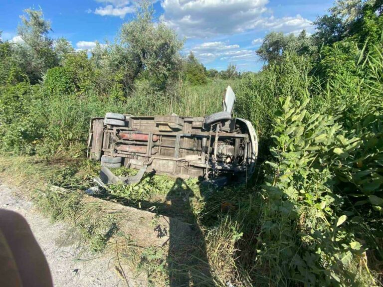 Авария маршрутки в Днепропетровской области: сбежавшего водителя ищет полиция - today.ua