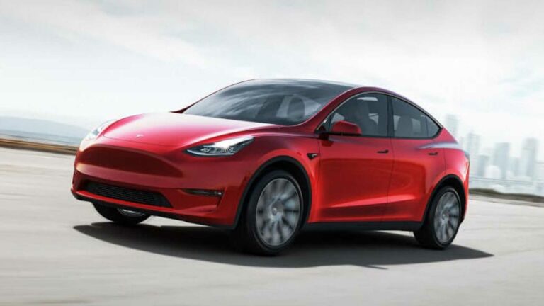 Tesla продает новый электромобиль всего за $4500 - today.ua