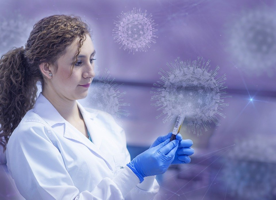 Почему тесты на коронавирус лгут: глава Минздрава объяснил, что не так