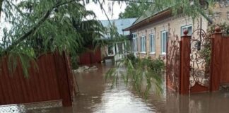 Відразу кілька стихій обрушилося на південь України: в зливах потонула Одеська область - today.ua
