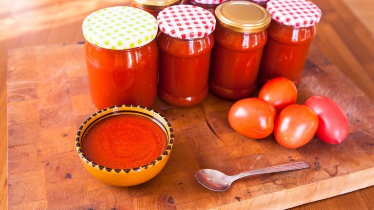 Домашний кетчуп на зиму: простой рецепт вкусного и полезного соуса - today.ua