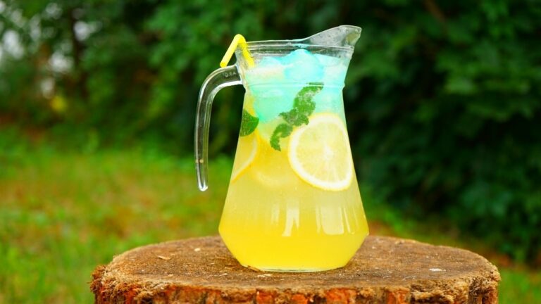 Домашний лимонад с апельсином: рецепт освежающего напитка, как в ресторане - today.ua