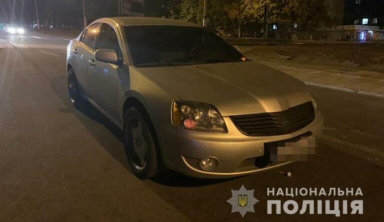 ДТП на Дніпропетровщині: водій Mitsubishi збив на переході трьох людей, загинула 4-річна дитина - today.ua