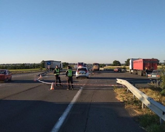 Трагическое ДТП на ночной дороге: в Кировоградской области столкнулись два автобуса