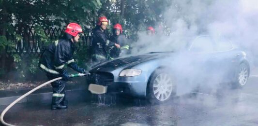 У Львові загорівся елітний Maserati - відео - today.ua