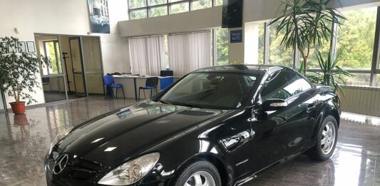 В Молдове уже 14 лет не могут продать новый Mercedes-Benz - today.ua