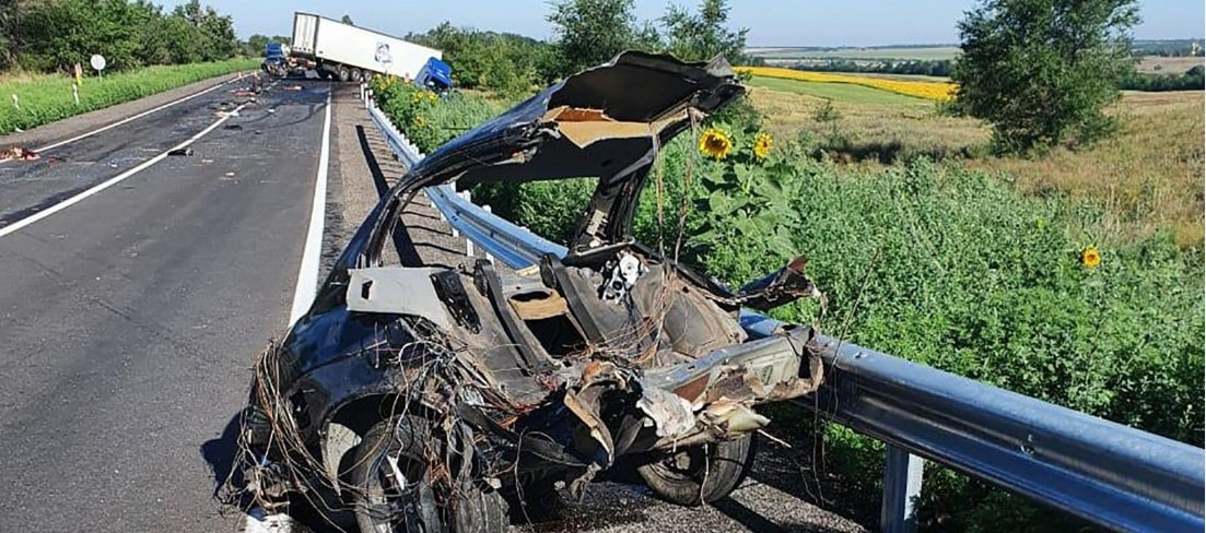 Трагедія в Запорізькій області: ДТП з фурою і легковиком забрала людські життя