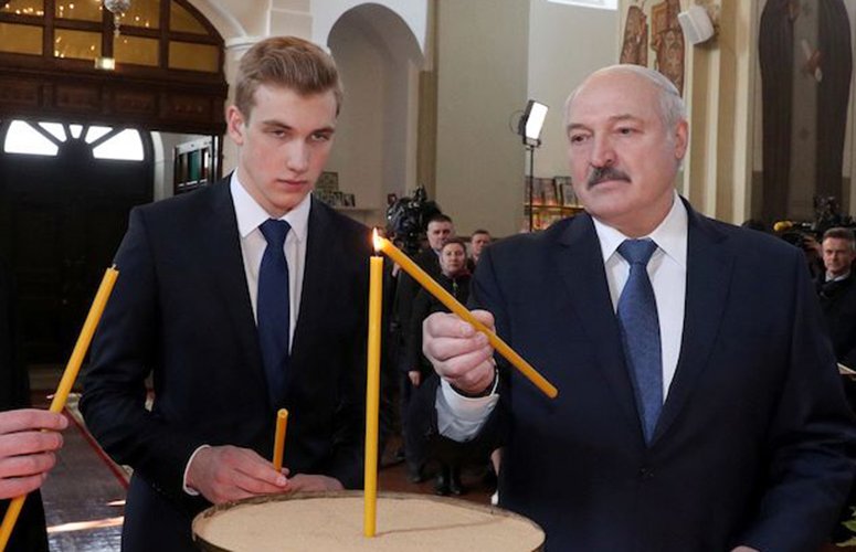 Бацькин подарунок: син Лукашенка у свій день народження забрав документи з ліцею