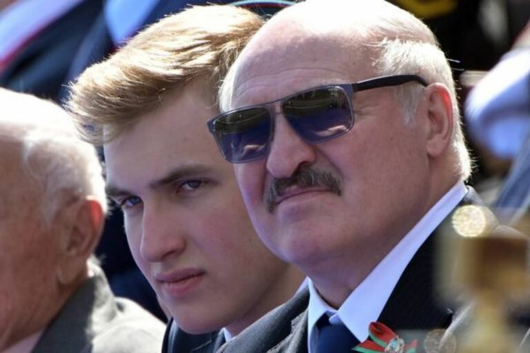 Бацькин подарок: сын Лукашенко в свой день рождения забрал документы из лицея - today.ua