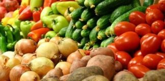 Сезонні овочі різко подорожчали: впали у ціні тільки помідори - today.ua
