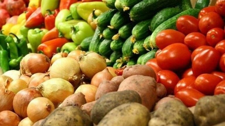 Сезонные овощи резко подорожали: упали в цене только помидоры  - today.ua
