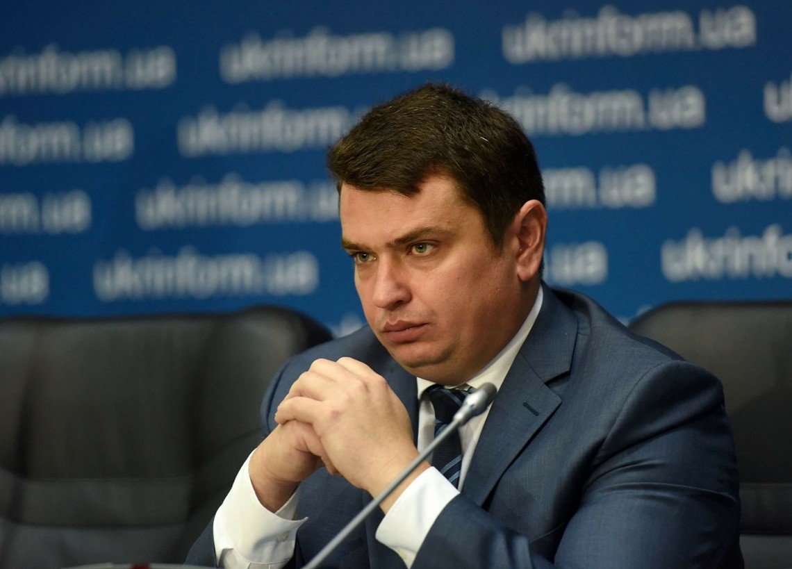 Увольнение главы НАБУ Сытника: что об этом известно