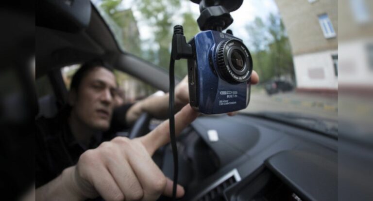 Как водителю правильно ответить полицейскому, которому не нравится, что его снимают? - today.ua