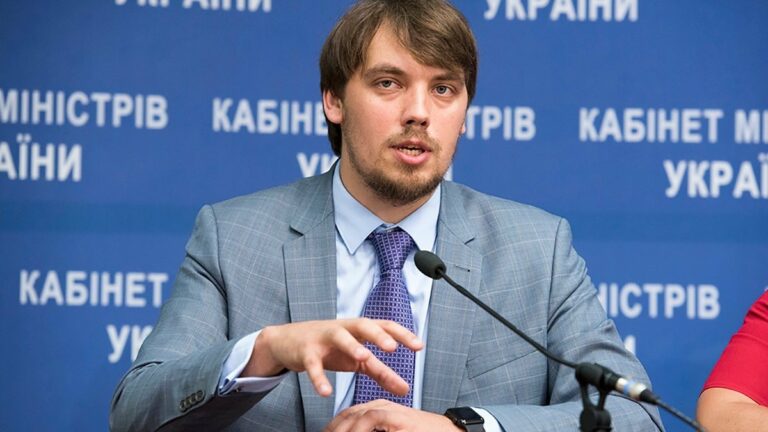 Экс-премьер Гончарук нашел новую работу: кем и где будет трудиться политик - today.ua