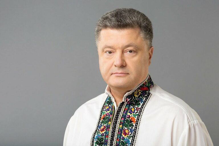 Порошенко – лидер по выводу денег из Украины: экс-президент отмывал средства через свой банк - today.ua