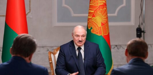 Лукашенко заявив, що після його відходу в країні почнеться різанина: «Я просто так не піду» - today.ua