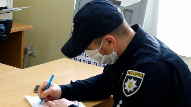 В Тернополе учителя взбунтовались против полиции: «Терроризируют людей, как хотят» - today.ua