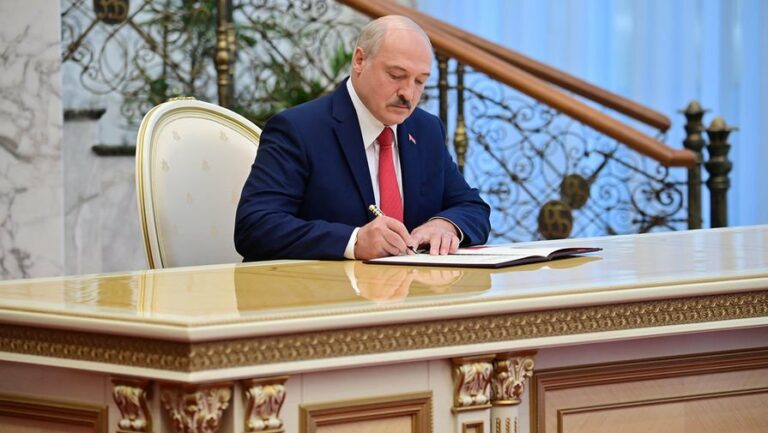 Украина не признала легитимной инаугурацию Лукашенко: заявление МИД - today.ua