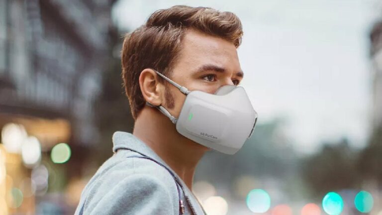LG представила електронну захисну маску з очищувачем повітря - today.ua