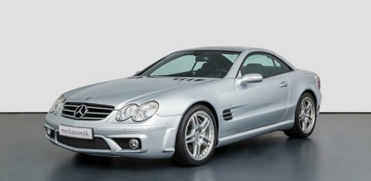 В Германии продают Mercedes SL 55 AMG 2006 с пробегом 54 км - today.ua