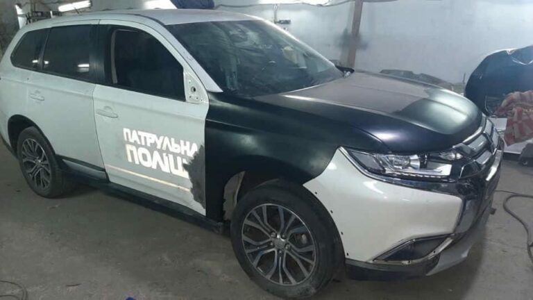 Розбиті українські патрульні авто йдуть на запчастини для «битків» з США - today.ua