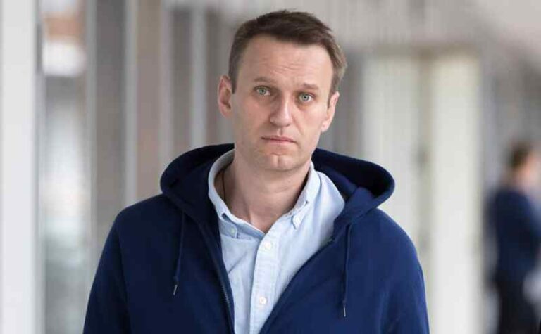 Навальний вимагає повернути головний доказ отруєння: “Це дуже важлива річ“ - today.ua