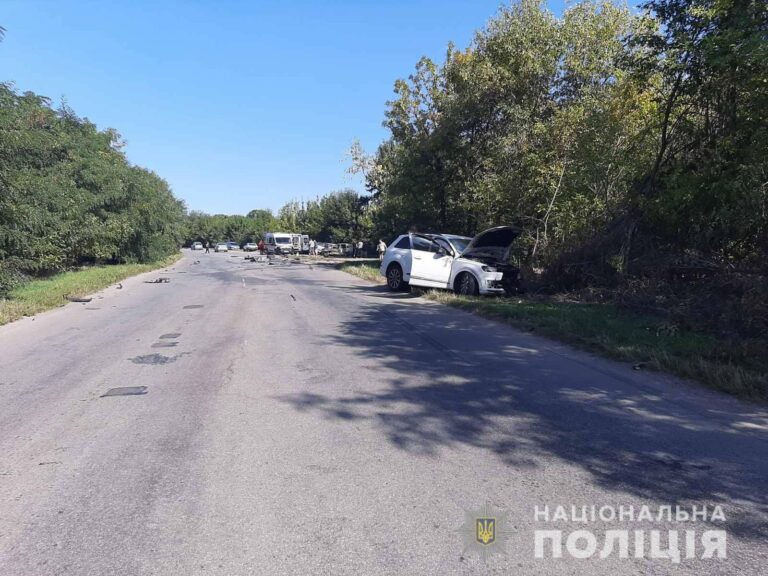 Смертельное ДТП в Винницкой области: взрослые члены семьи погибли, дети - в реанимации - today.ua