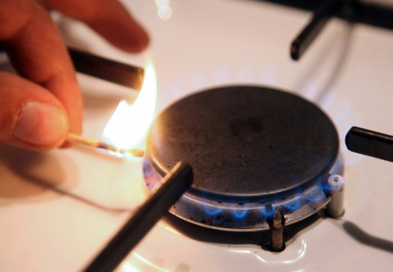 Украинцы заплатят двойной тариф за газ из-за ошибки “Нафтогаза“:  нужно избавиться от дорогого газа - today.ua