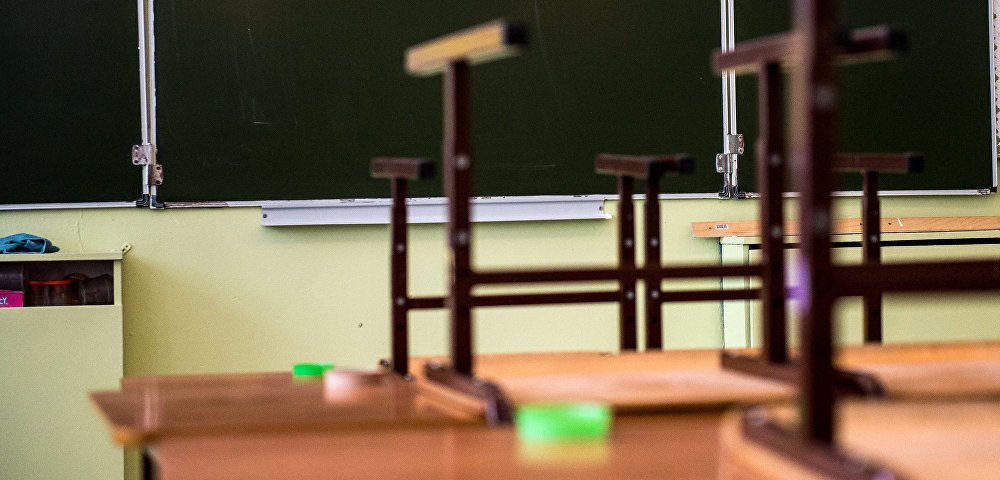 Украинских школьников отправят на вынужденные каникулы: когда и почему