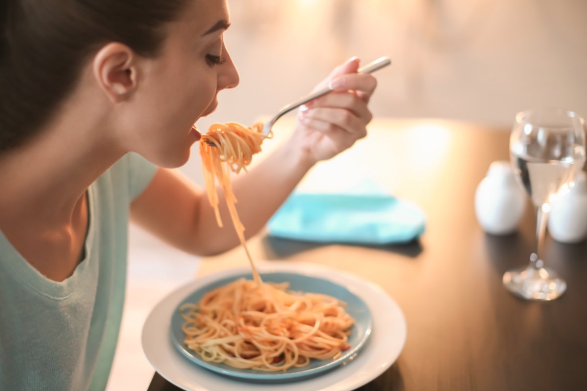 Макароны по-итальянски с самым вкусным соусом: рецепт изысканного гарнира на обед 