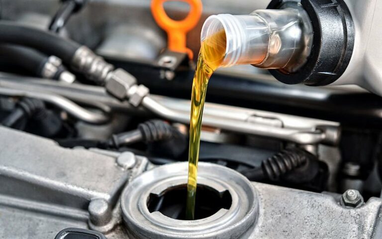 Чем грозит превышение уровня масла в двигателе?  - today.ua