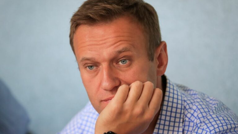 Стало відоме походження пляшки з “Новачком“, яким отруїли Навального - today.ua