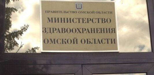 Из Омска пришел ответ Навальному на его требование вернуть одежду: вещей в больнице нет - today.ua