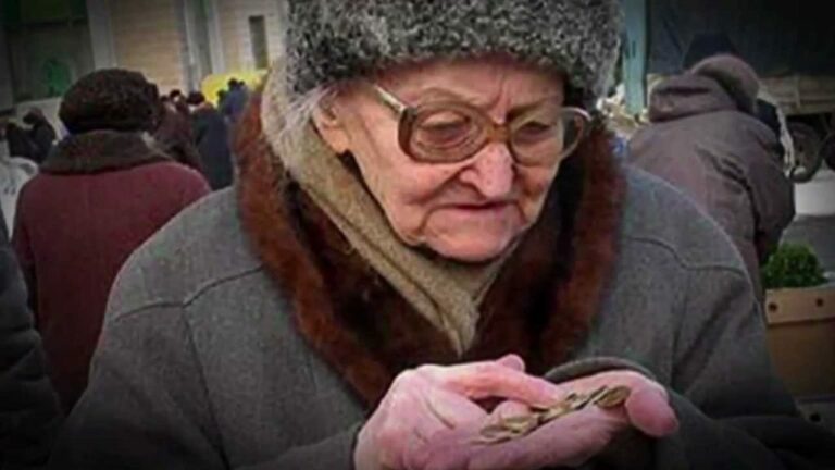Украинцев предупредили о вероятной задержке пенсий: их будут финансировать во вторую очередь - today.ua