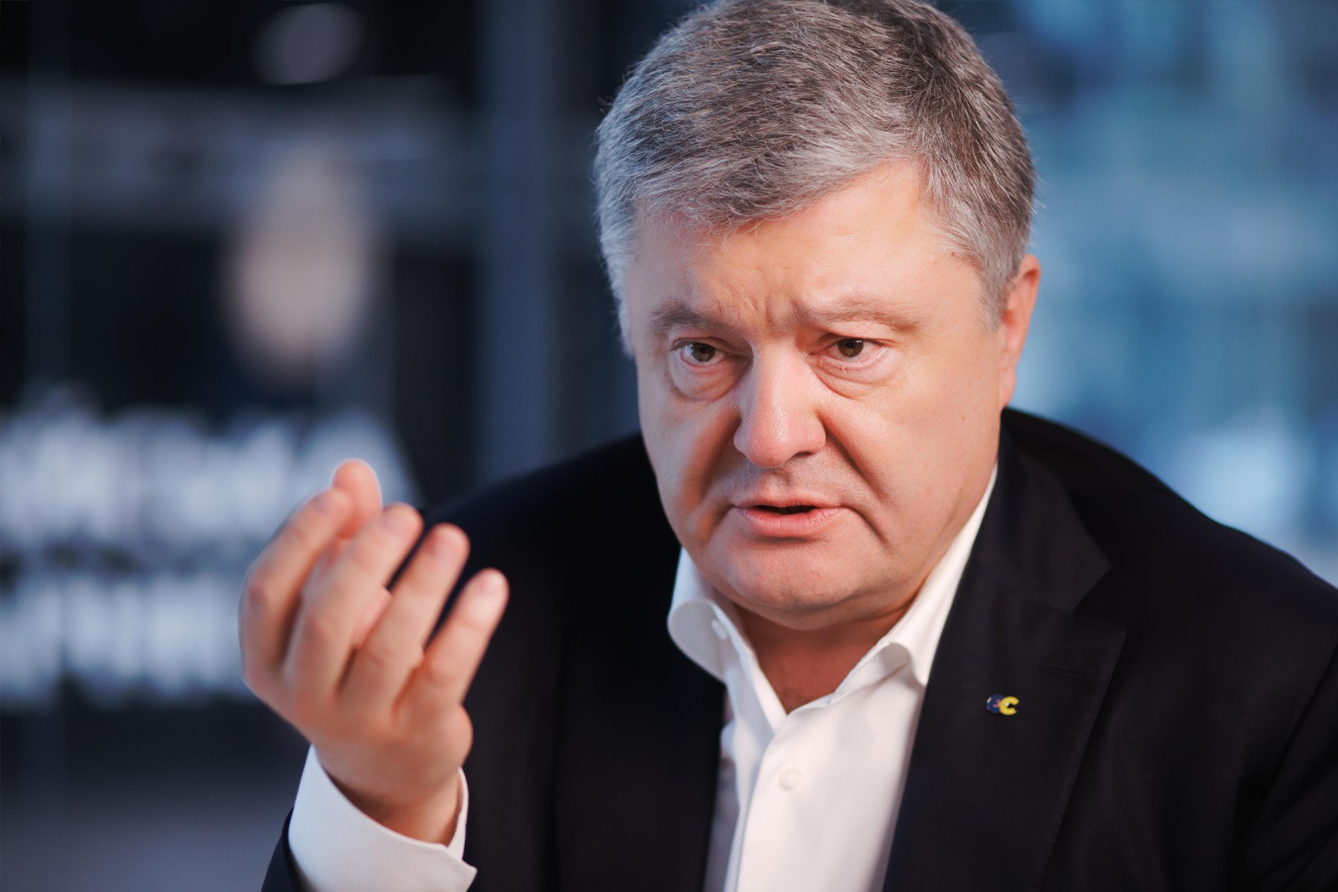 Порошенко остро отреагировал на возможность отмены безвиза в Украине: во всем обвиняет Зеленского