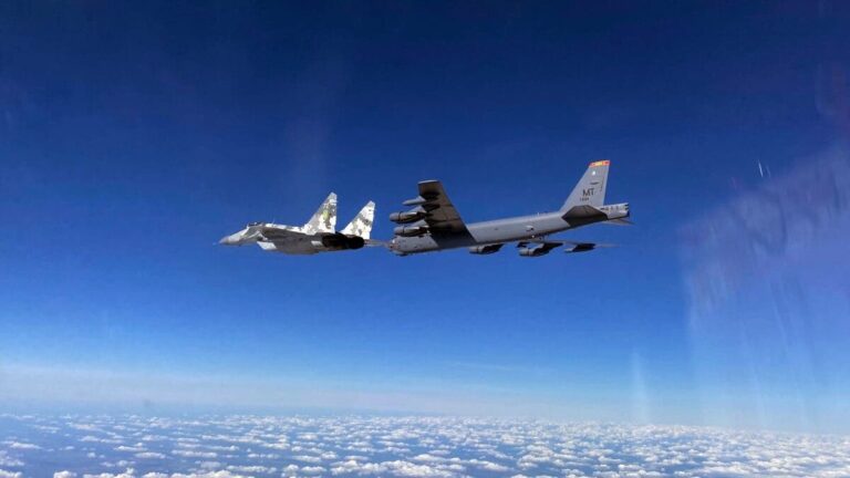 Ядерные бомбардировщики США в небе над Украиной: реакция российских военных - today.ua