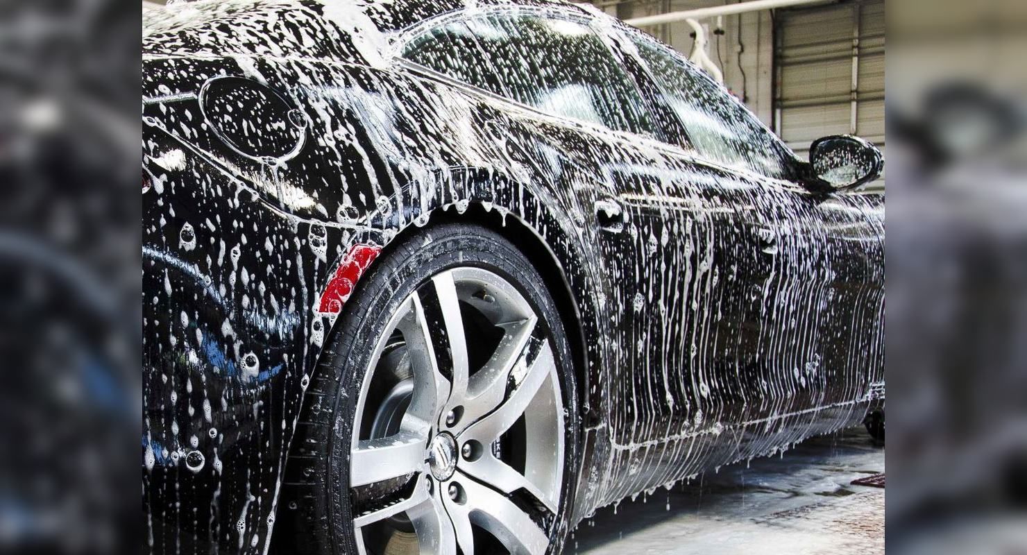 Ніколи це не робіть: ТОП-4 шкідливих поради по догляду за автомобілем