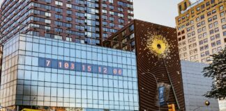 Сім років, аби щось змінити: в Нью-Йорку встановили годинник, який показує час до початку глобальної катастрофи - today.ua