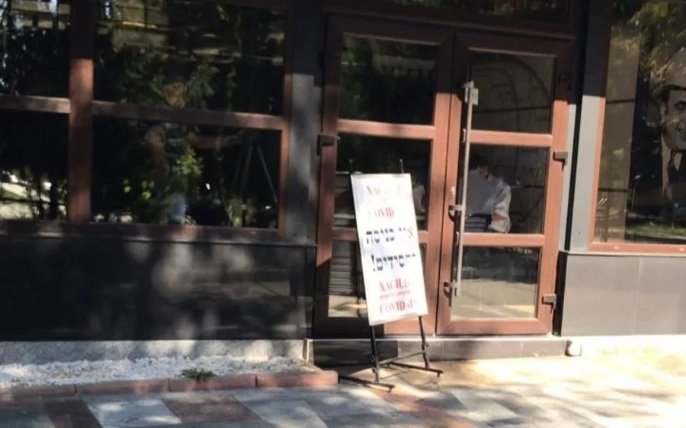 “Хасидам вход запрещен“ - табличка, появившаяся в Умани, может стоить хозяину магазина трех лет свободы - today.ua