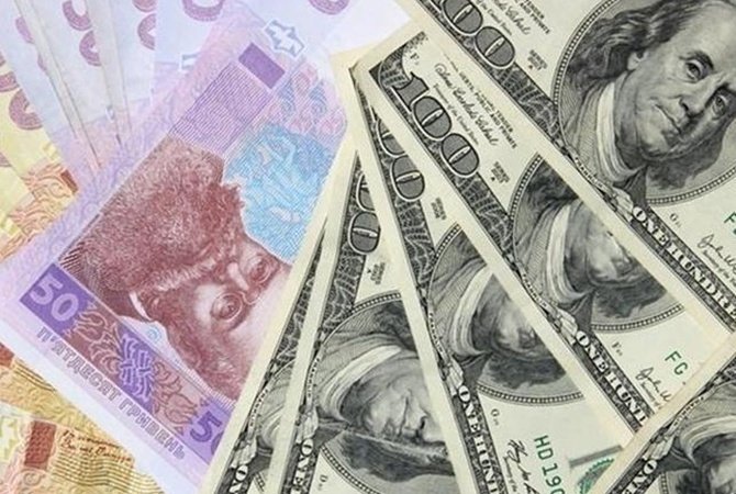 Долар в обмінниках продовжує дешевшати: скільки коштує валюта 2 серпня