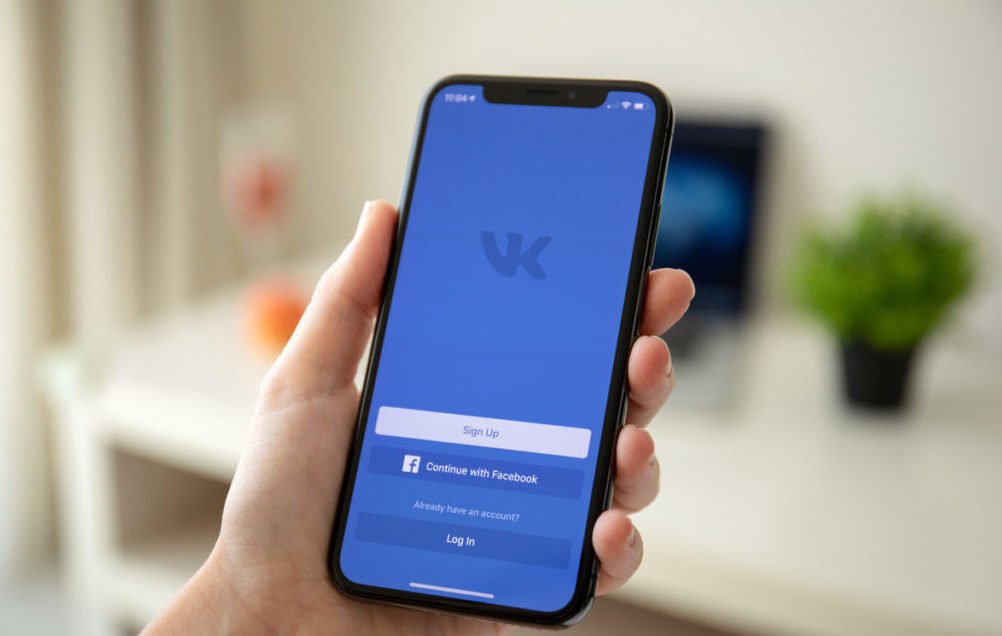 ВКонтакте снова в Украине: как удалось обойти блокировку приложения 