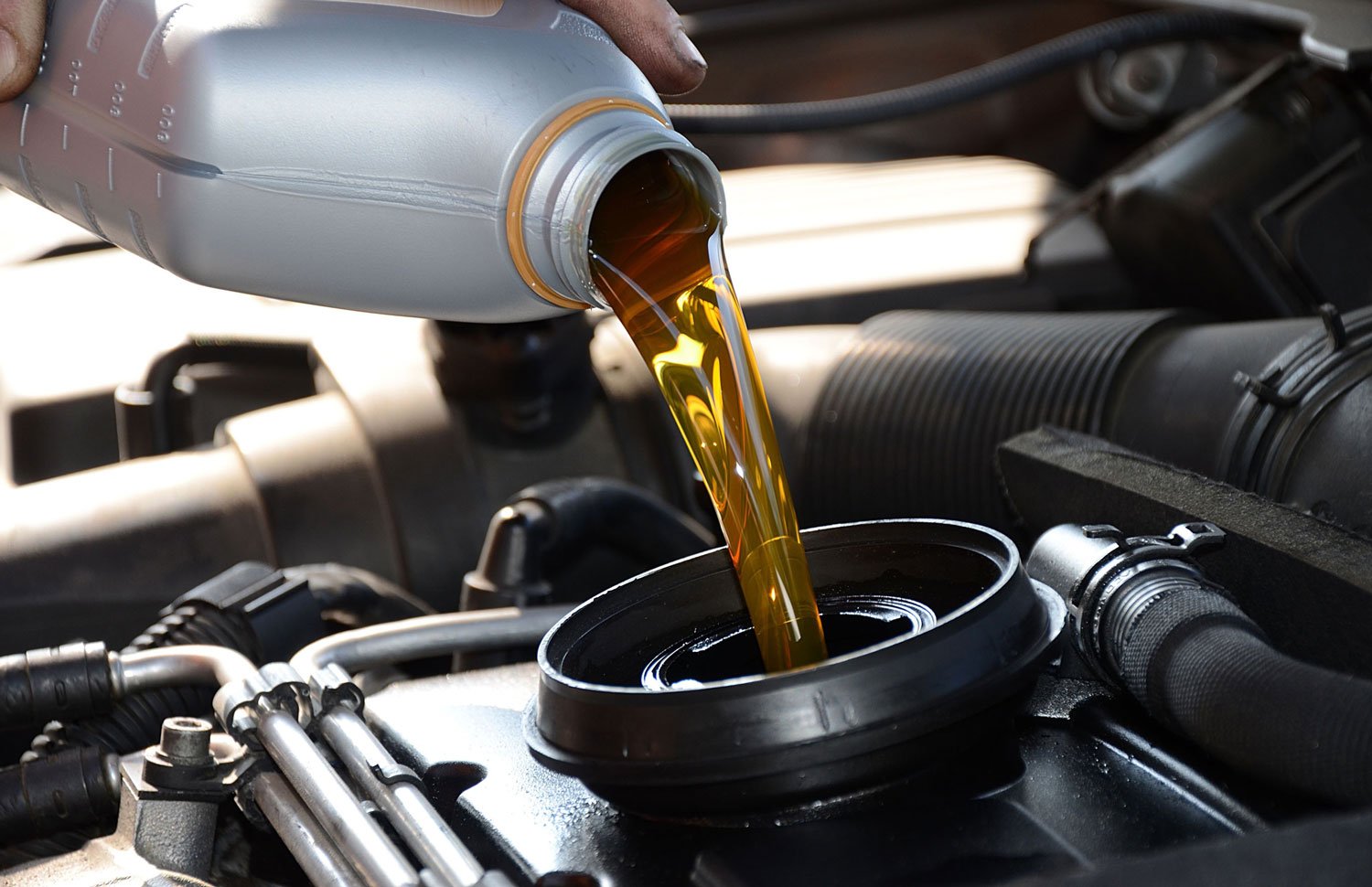 Нужно ли менять масло, если автомобиль не ездил? Ответ экспертов