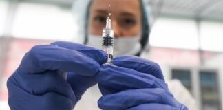 Украинские ученые разработали вакцину от COVID-19 и представили ее президенту - today.ua