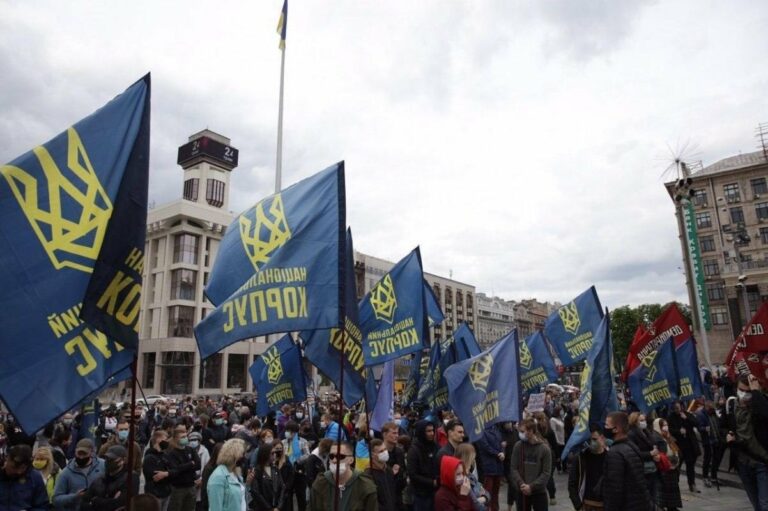Сотни нацгвардейцев защищают госдачу Зеленского от протестующих украинцев - today.ua