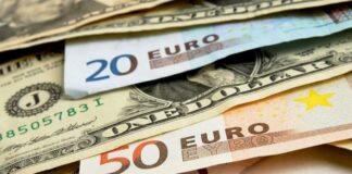 Курс валют в Украине взлетел еще больше: сколько стоят доллар и евро в первый день октября - today.ua