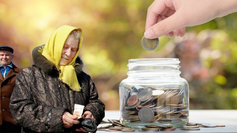 Расходы на пенсии в Украине растут: чего ожидать в 2021 году  - today.ua